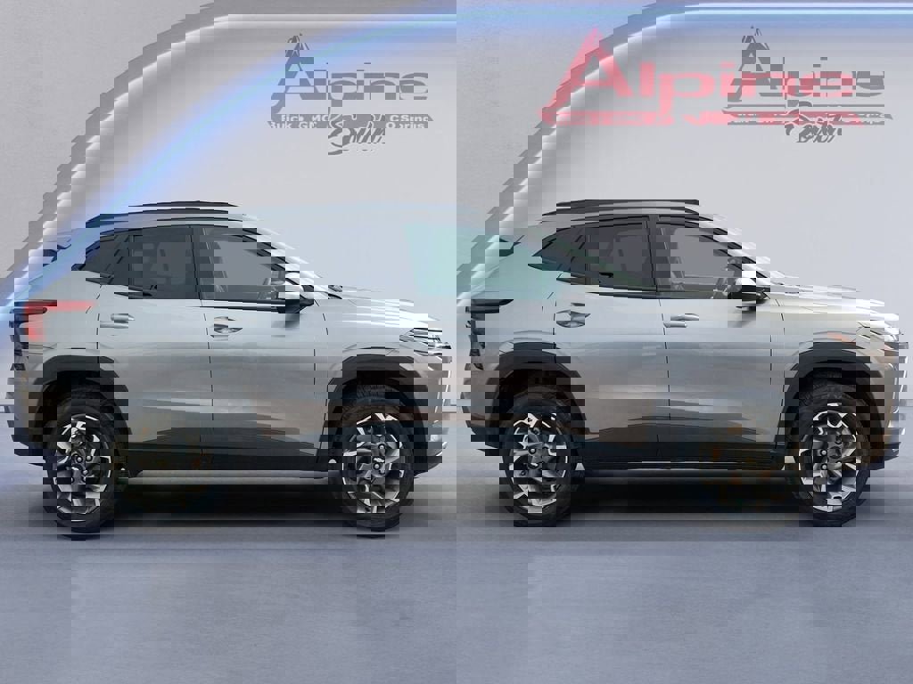 Used 2025 Chevrolet Trax LT w/ LT Convenience Package image 6