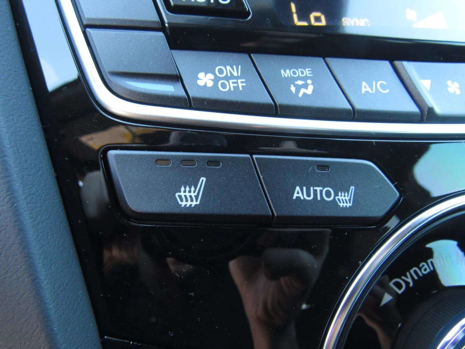 Used 2025 Acura RDX SH-AWD image 24