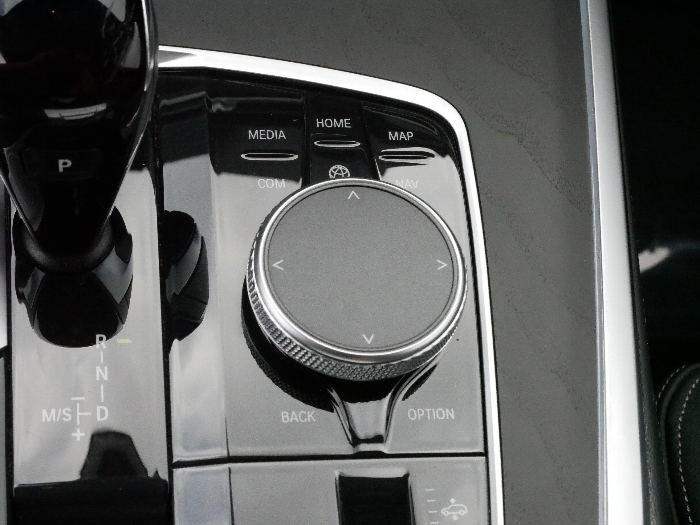 Used 2022 BMW X7 xDrive40i w/ M Sport Package image 29