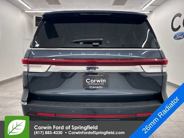 Used 2024 Lincoln Navigator Reserve image 4