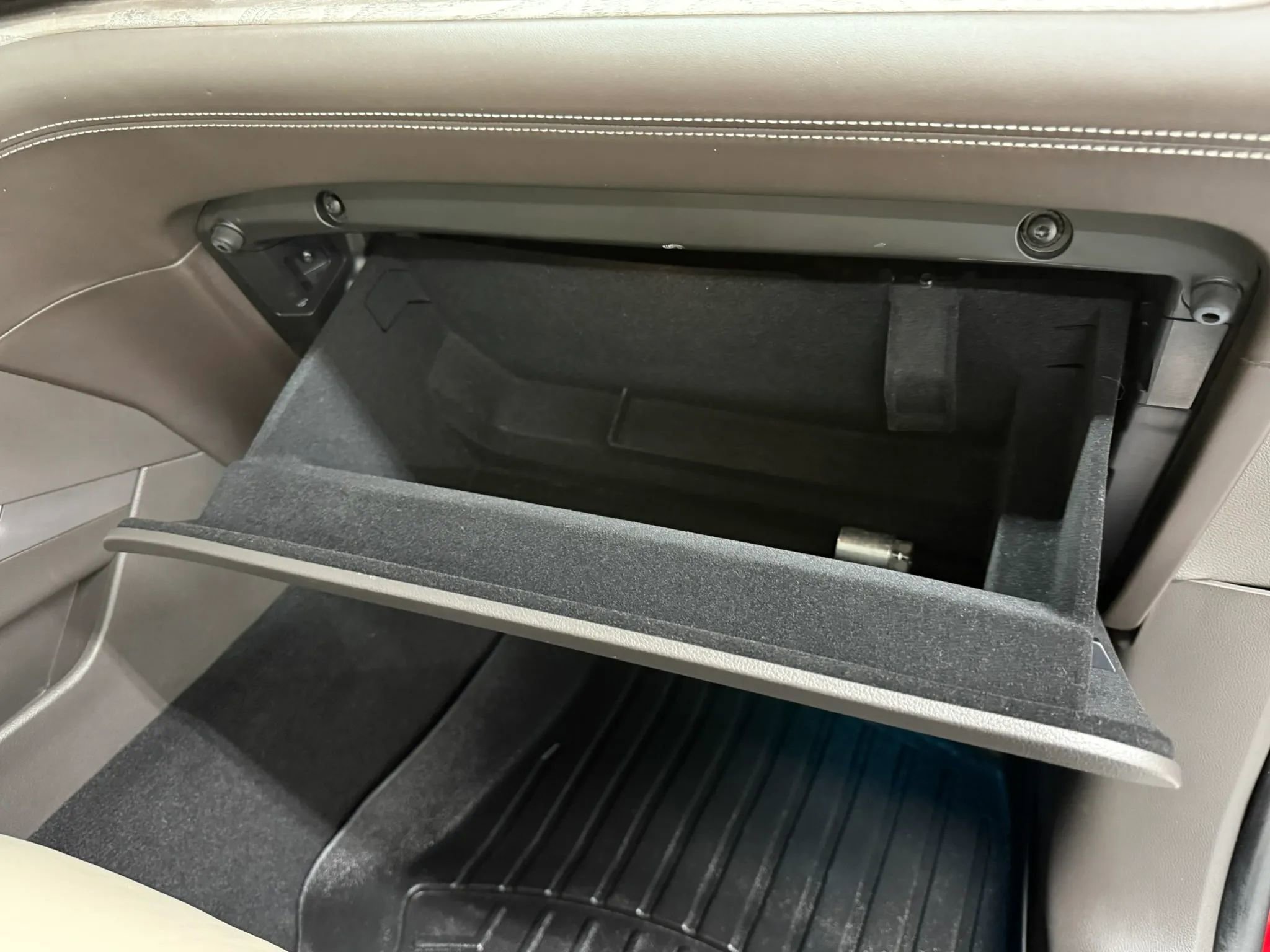 Used 2020 Ford Explorer Platinum w/ Premium Technology Package image 48