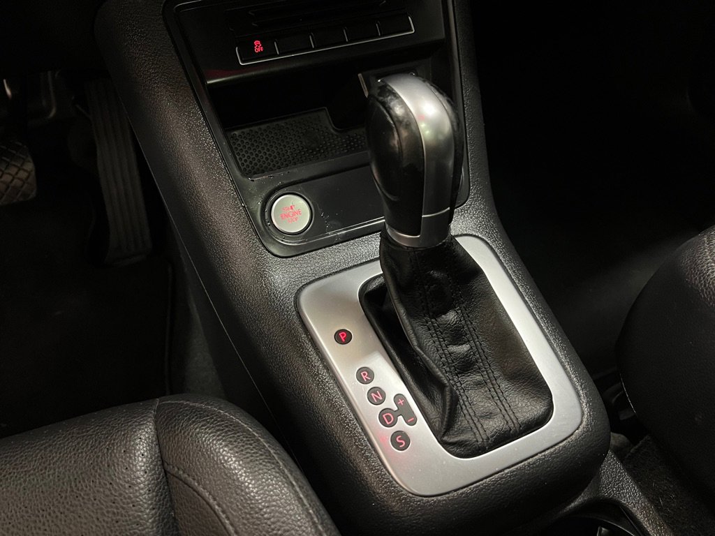 Used 2016 Volkswagen Tiguan SE image 28