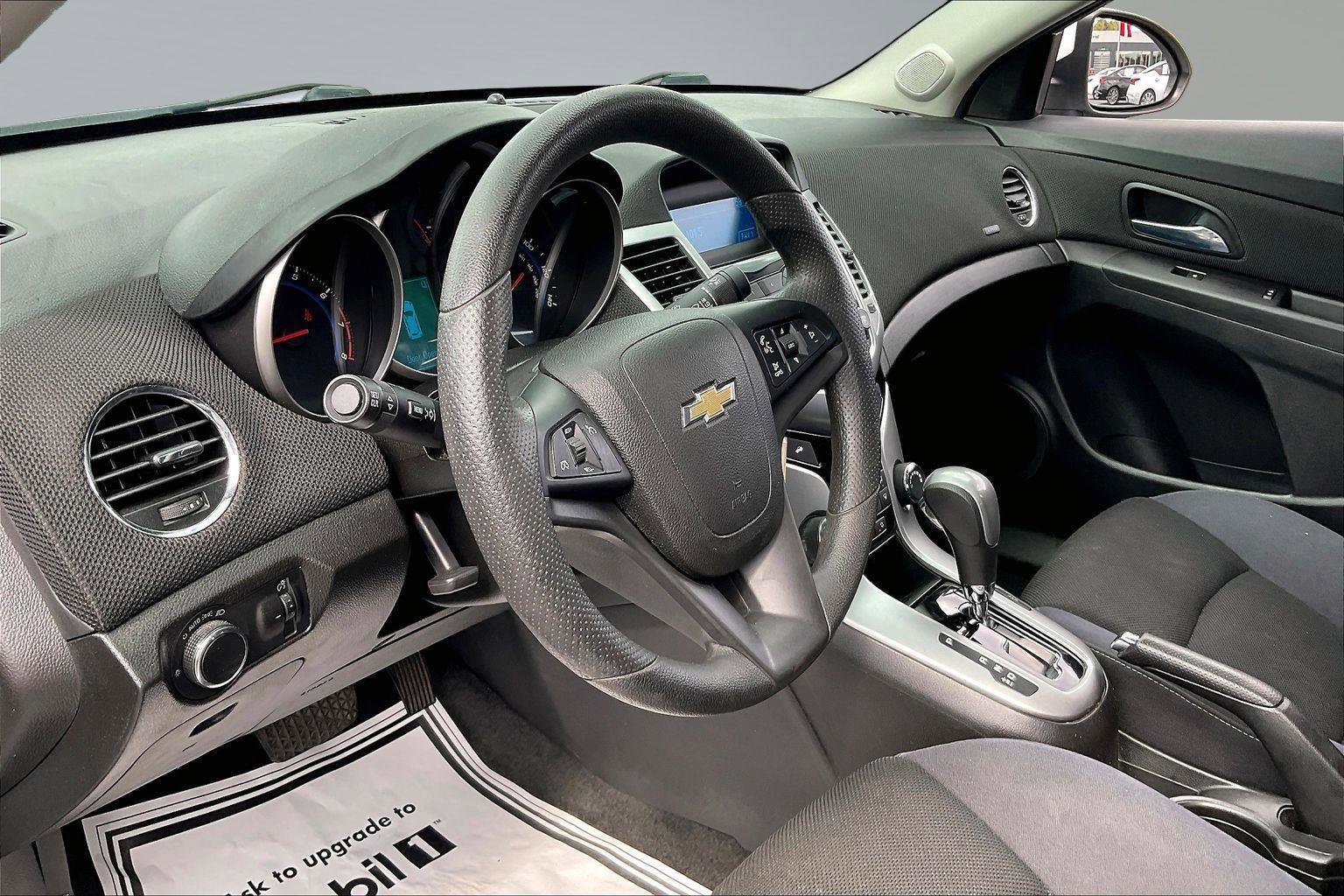 Used 2016 Chevrolet Cruze LT FWD image 16