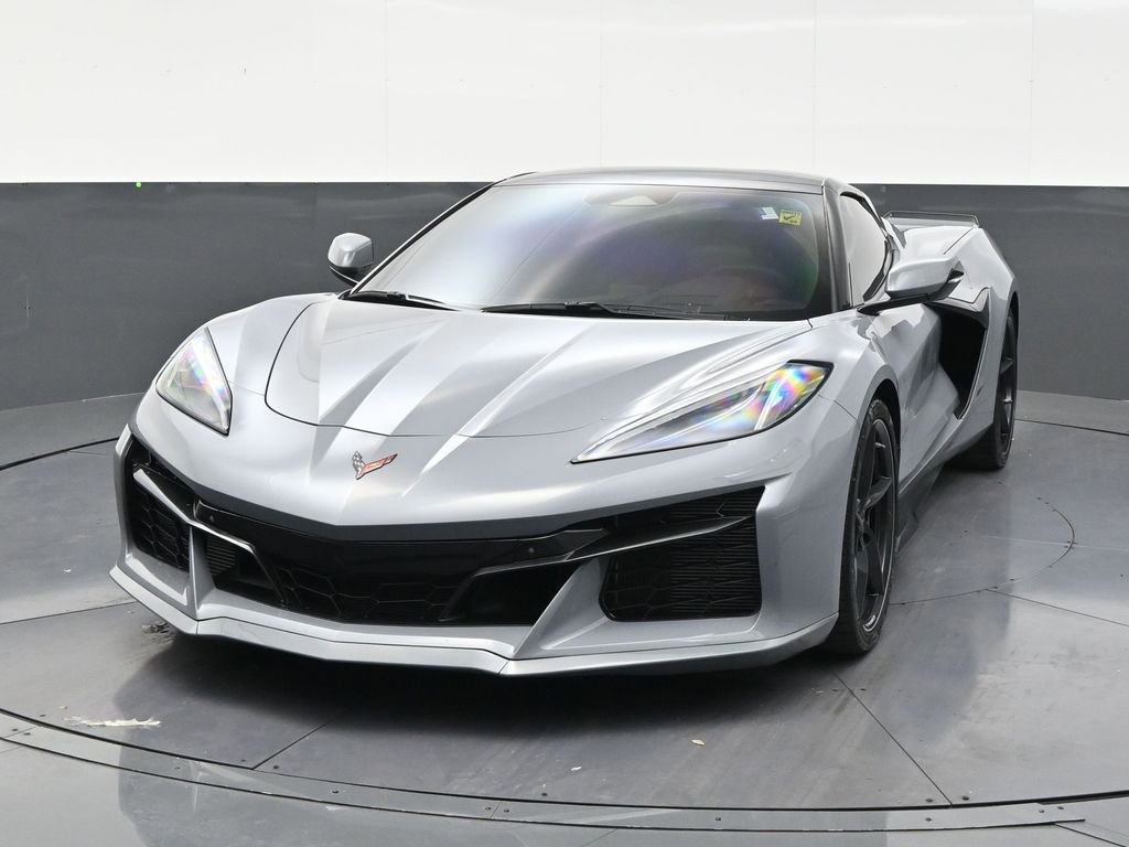 Used 2025 Chevrolet Corvette E-Ray w/ Stealth Interior Trim Package image 8