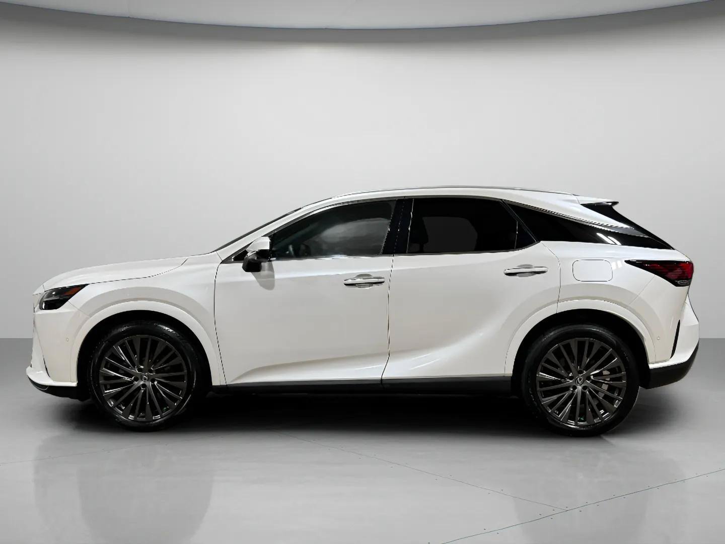 Certified 2023 Lexus RX 350 AWD w/ Accessory Package image 6
