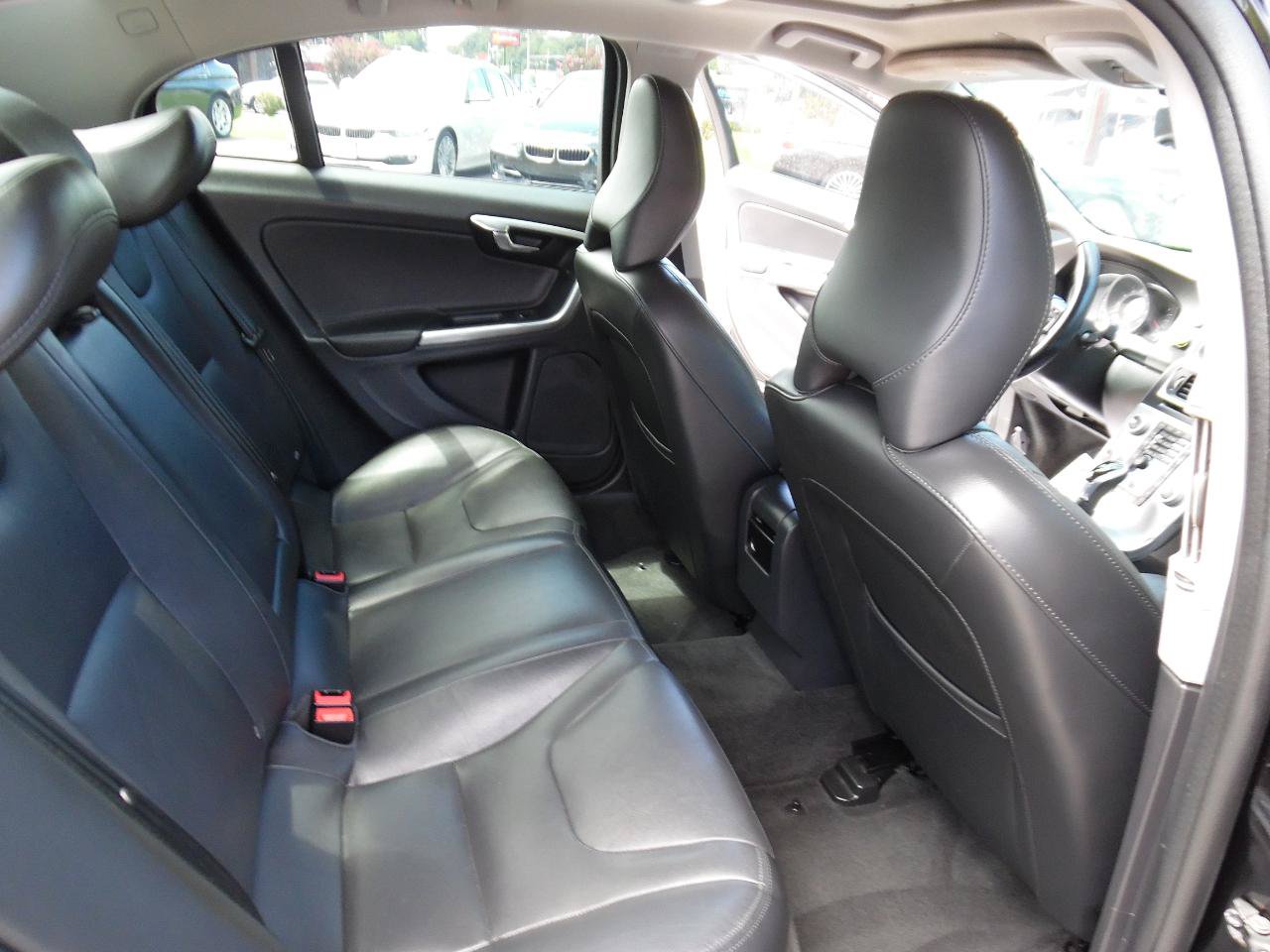 Used 2017 Volvo S60 T5 Dynamic FWD image 21