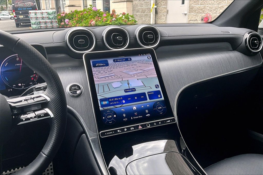Certified 2025 Mercedes-Benz GLC 350e 4MATIC image 6