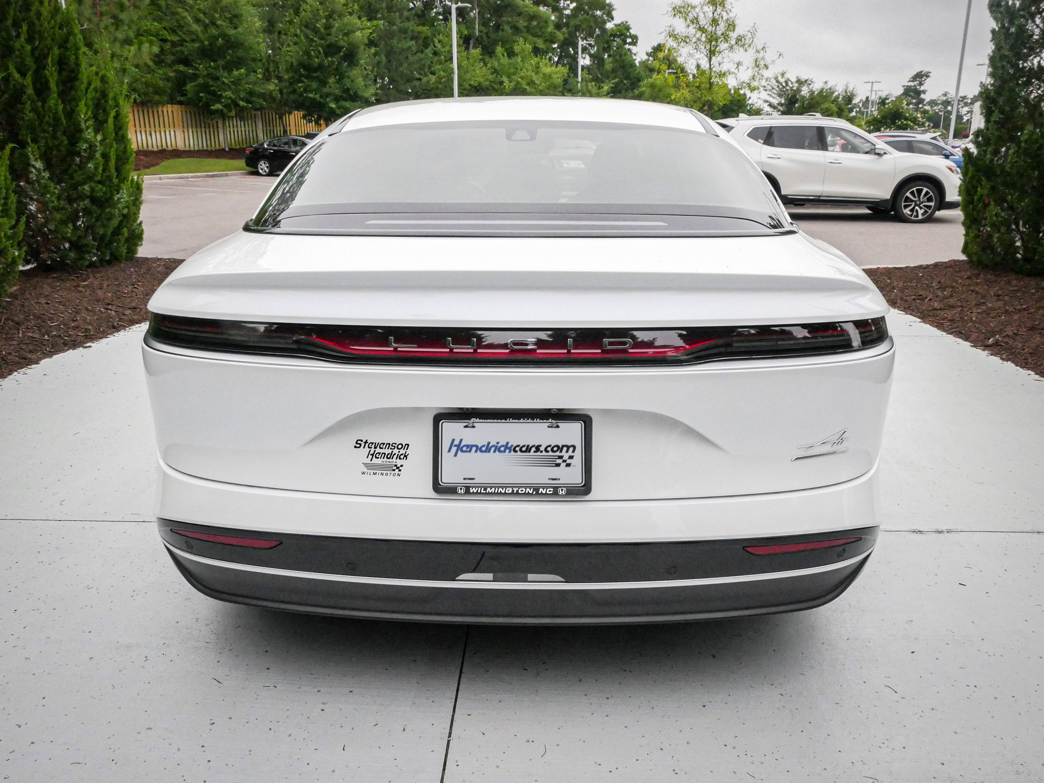Used 2025 Lucid Air Touring AWD/4WD image 9