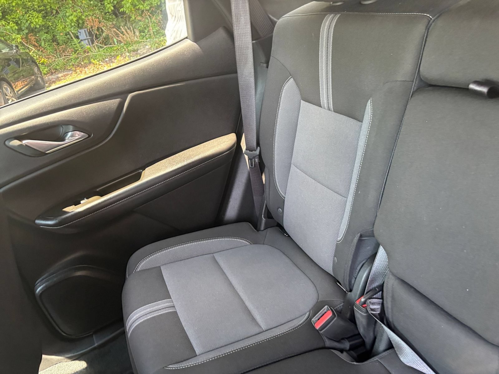 Used 2025 Chevrolet Blazer LT FWD image 36