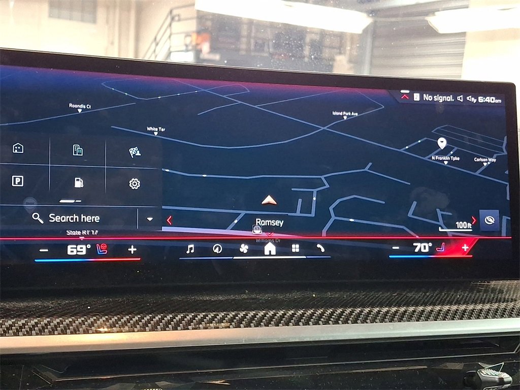 Used 2025 BMW X5 M60i w/ Executive Package image 14