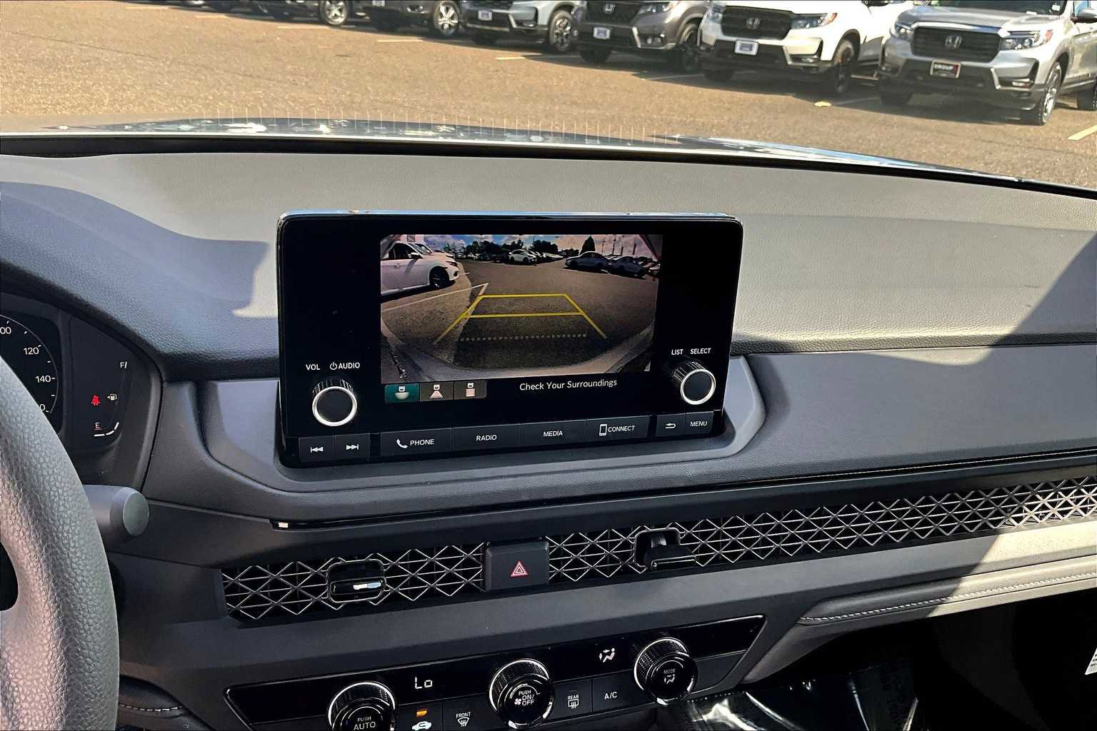 Used 2025 Honda Accord LX image 27