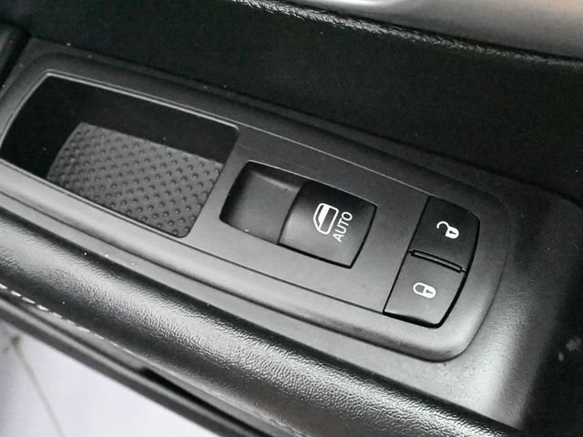 Used 2019 Chrysler Pacifica Touring-L Plus w/ Advanced Safetytec Group FWD image 57