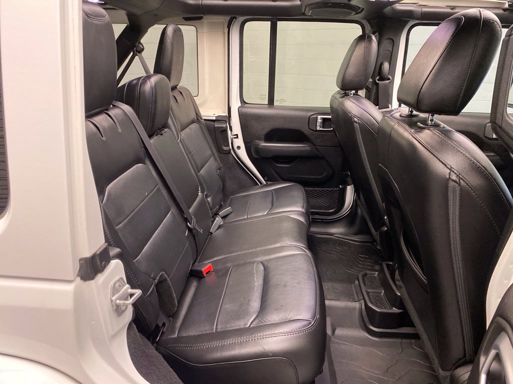 Used 2019 Jeep Wrangler Unlimited Sahara AWD/4WD image 26