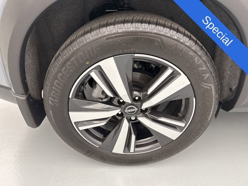 Used 2023 Nissan Rogue Platinum w/ Platinum Premium Package FWD image 13