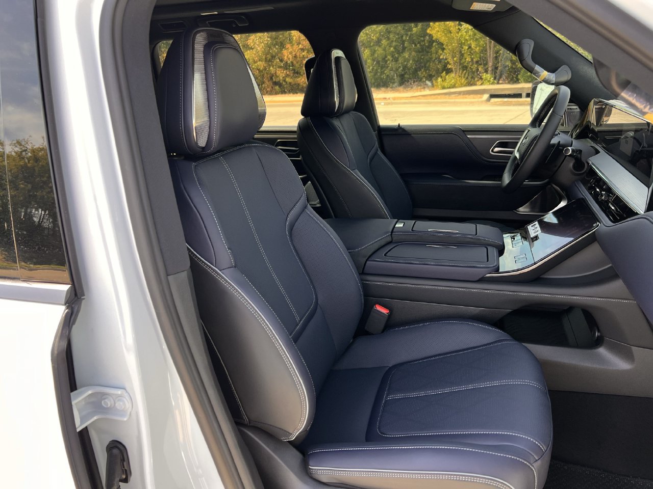 New 2027 INFINITI QX80 Sensory w/ Sport Exterior Package AWD/4WD image 23