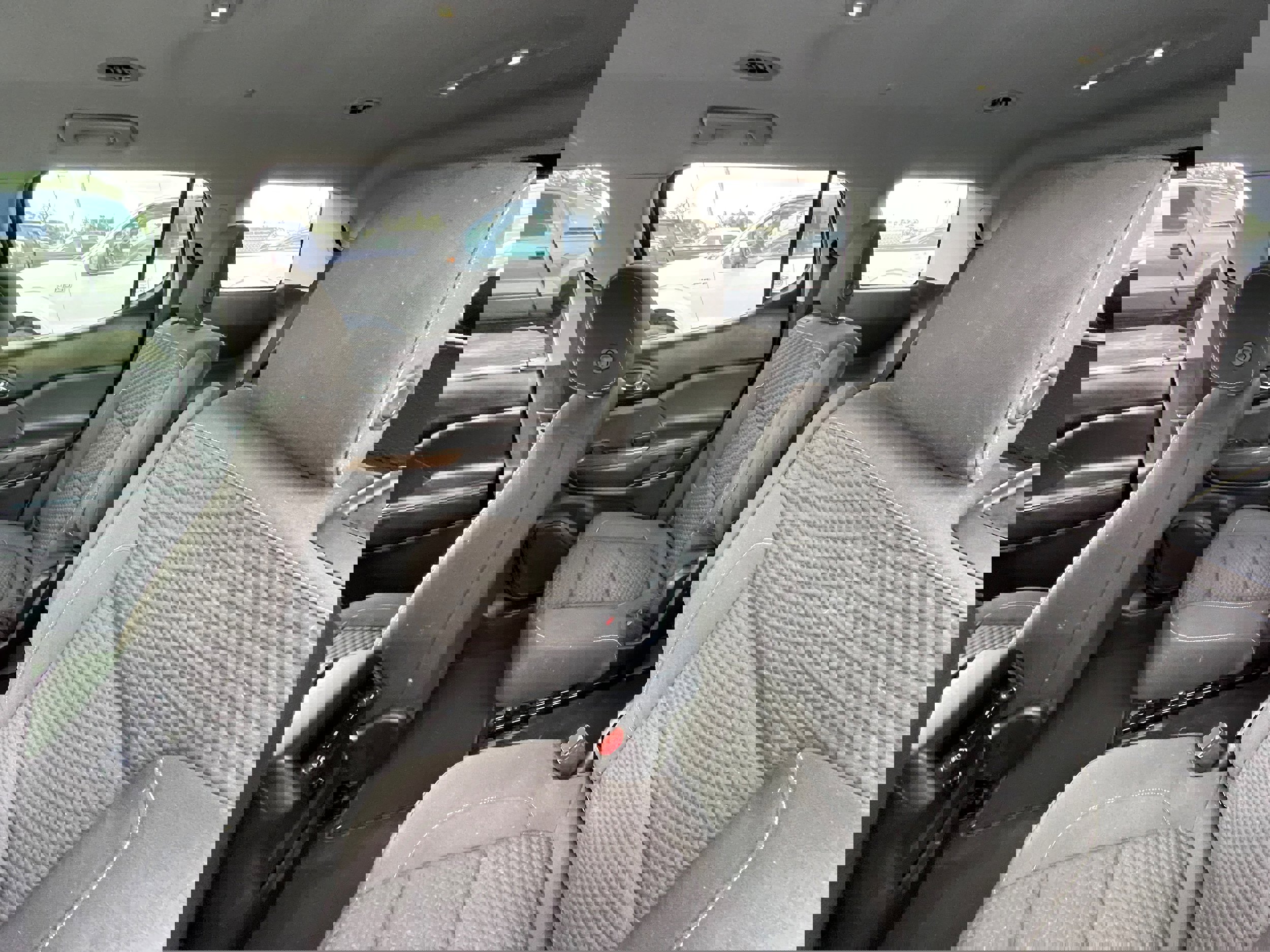 Used 2017 GMC Acadia SLE w/ Driver Alert Package I image 18