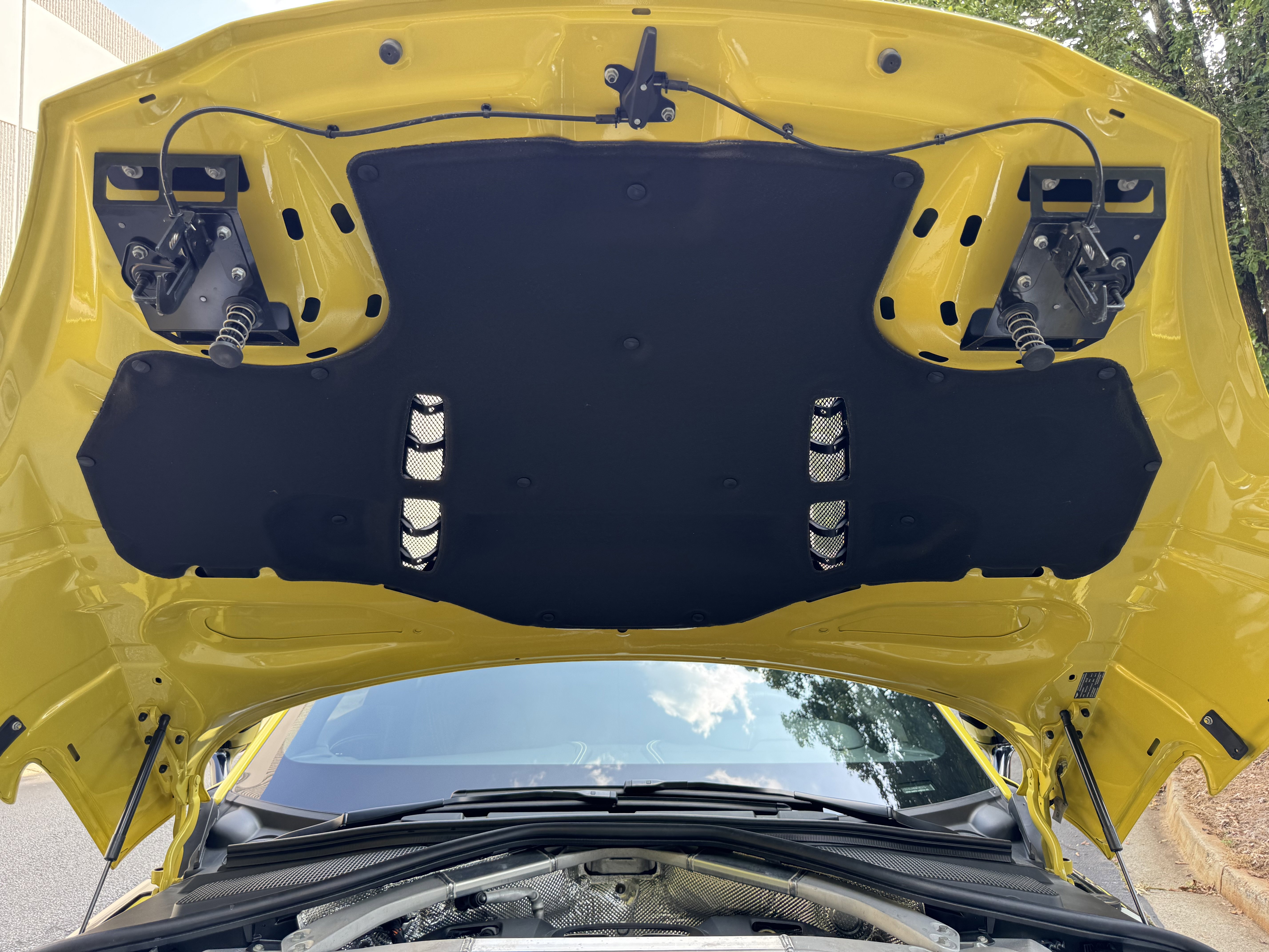 Used 2021 Aston Martin DBX AWD/4WD image 17