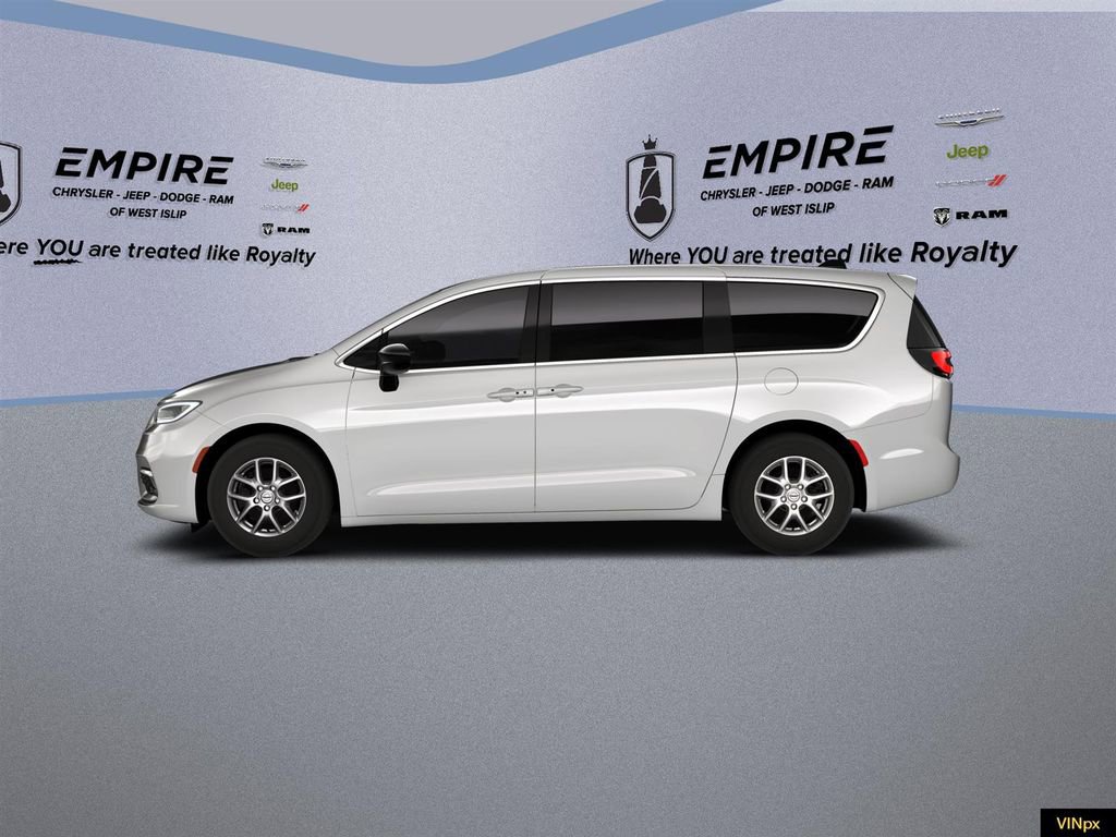 New 2026 Chrysler Pacifica Select image 3