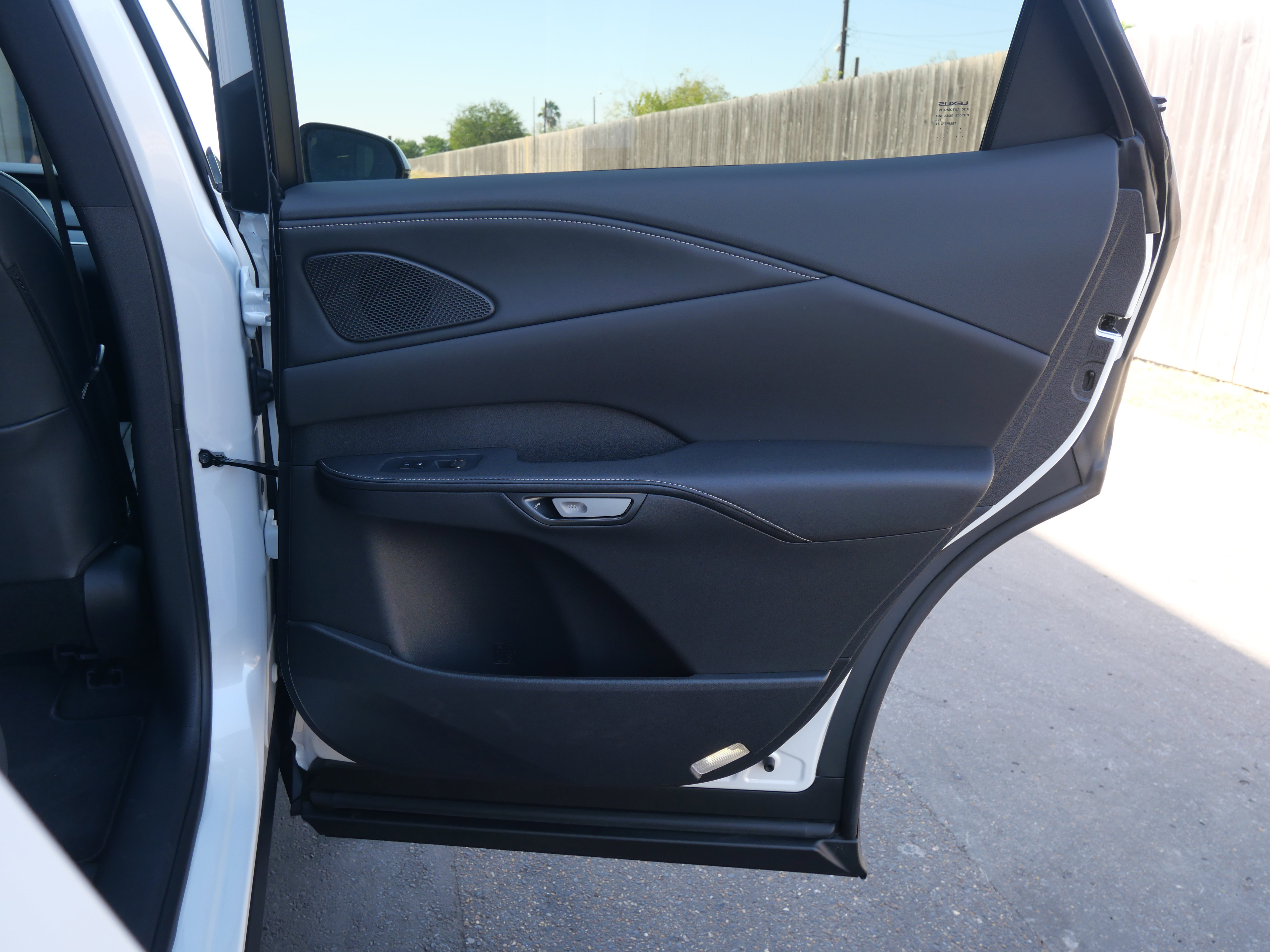 Used 2025 Lexus RX 350 FWD image 11