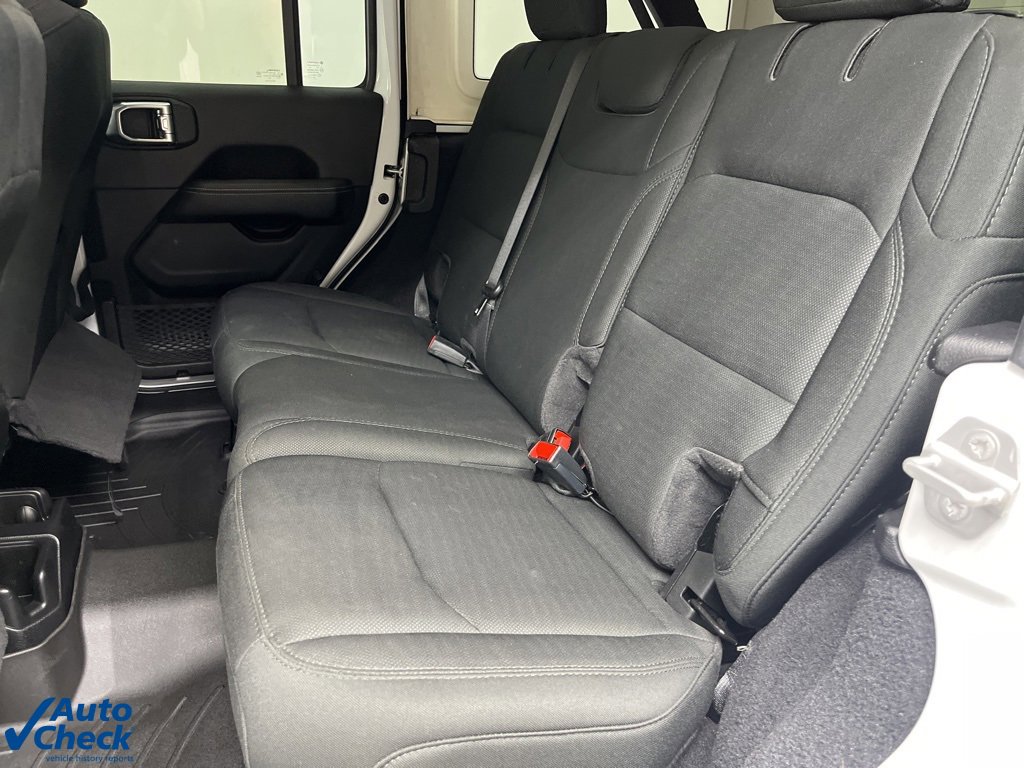 Used 2020 Jeep Wrangler Unlimited Sahara image 18