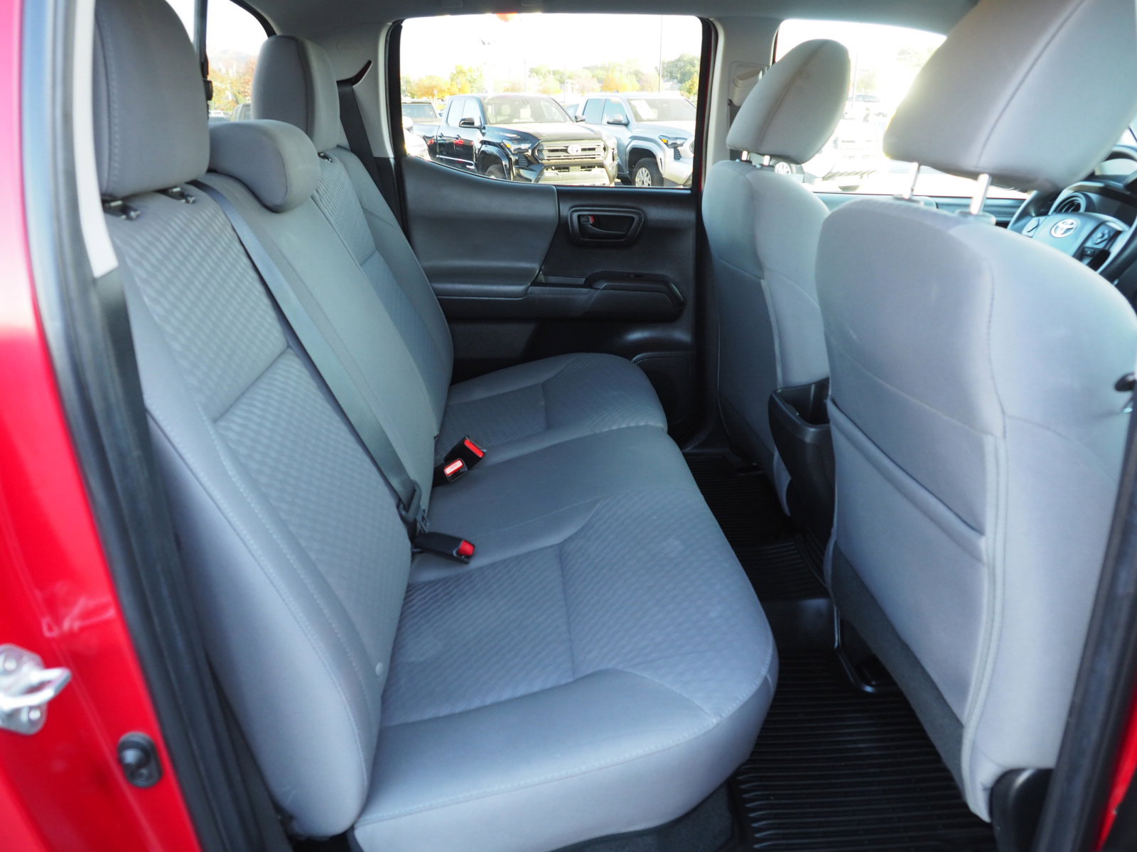 Used 2022 Toyota Tacoma SR image 23