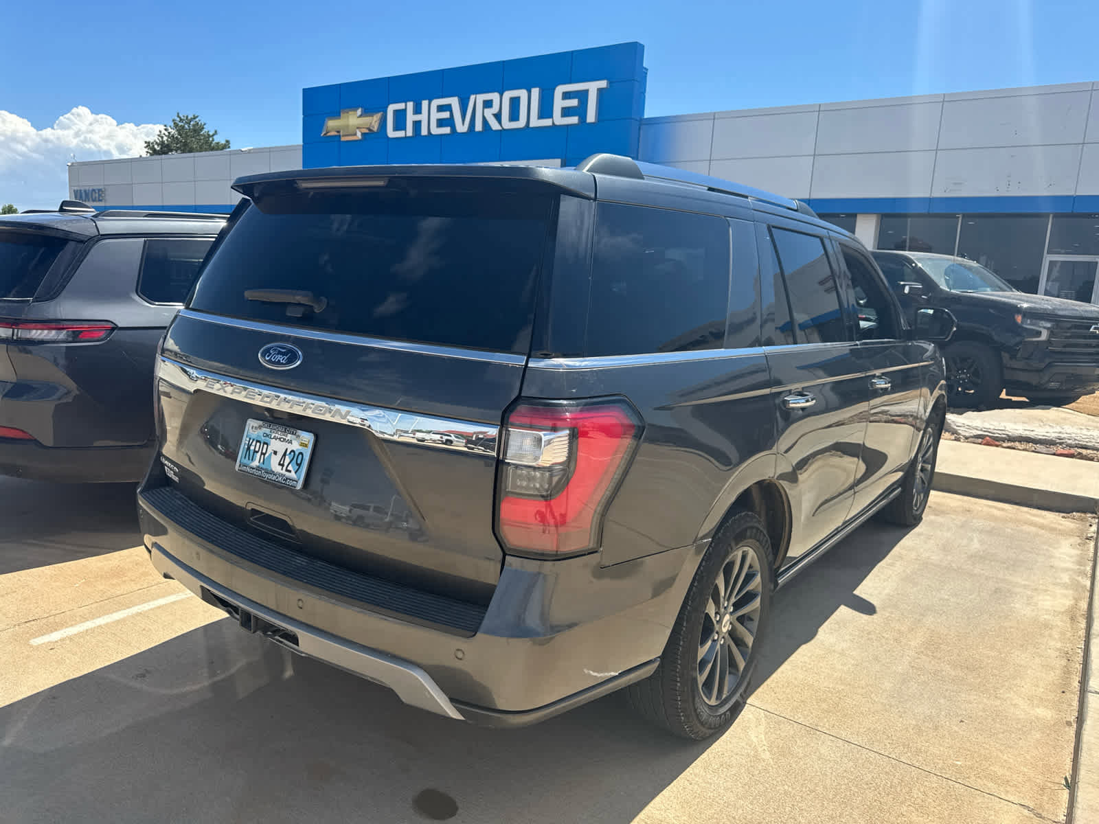 Used 2020 Ford Expedition Limited RWD image 4