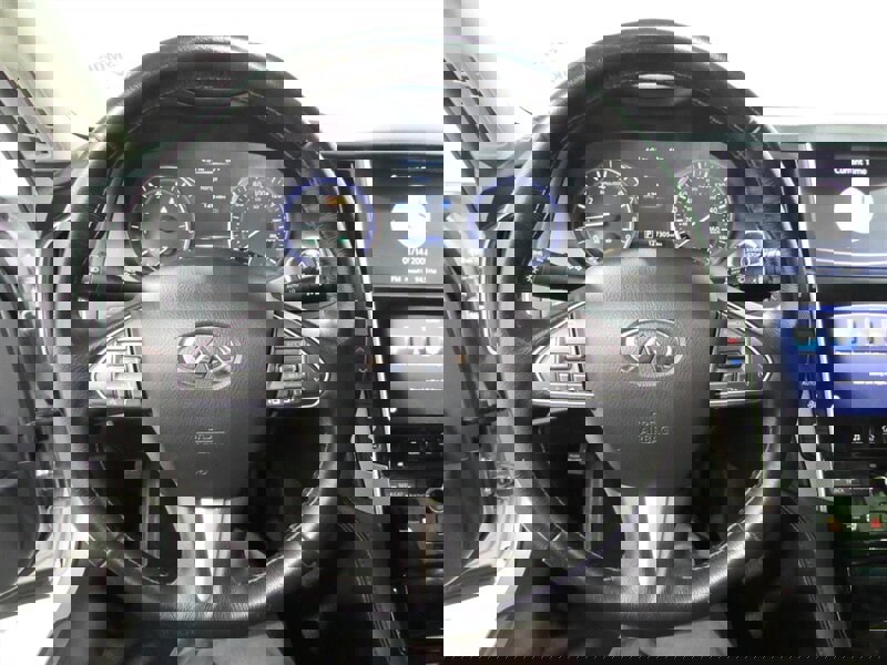 Used 2017 INFINITI Q50 3.0t Premium image 31