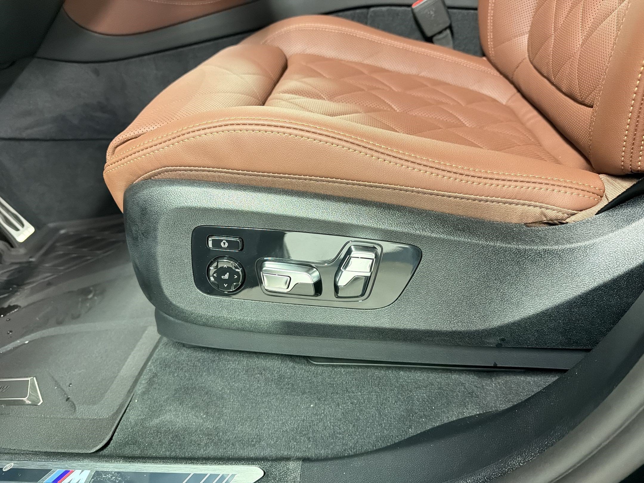 New 2026 BMW X5 sDrive40i w/ M Sport Package RWD image 14