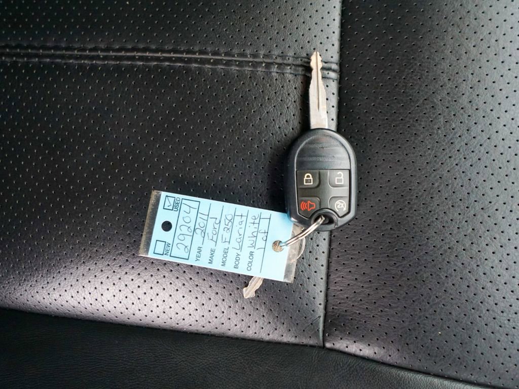 Used 2011 Ford F250 Lariat w/ Lariat Interior Pkg image 30