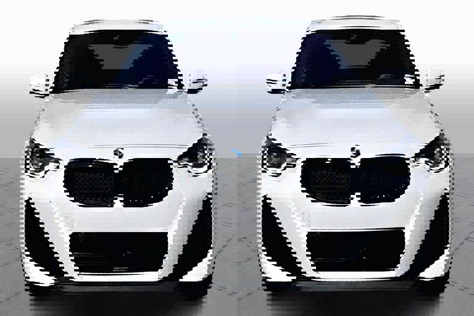 Used 2025 BMW 230i Coupe w/ M Sport Package image 4