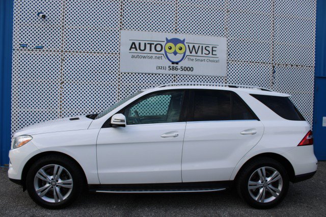 Used 2014 Mercedes-Benz ML 350 BlueTEC 4MATIC w/ Premium 1 Package image 3