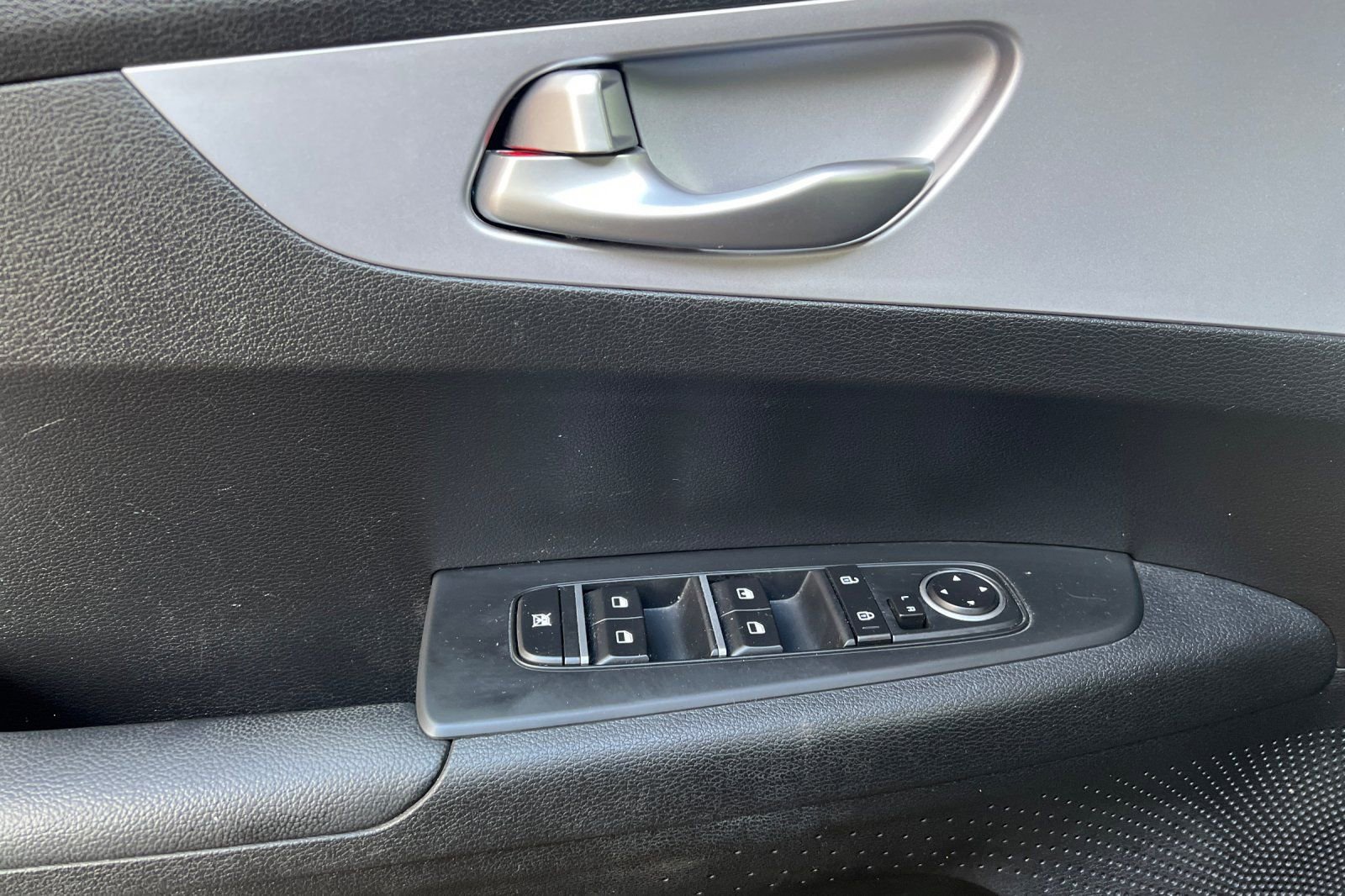 Certified 2024 Kia Forte LXS image 11