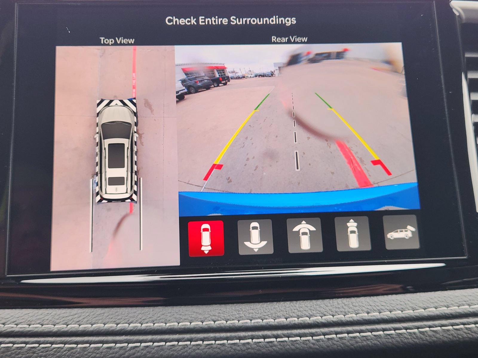 New 2026 Chrysler Pacifica Select w/ S Appearance Package FWD image 16