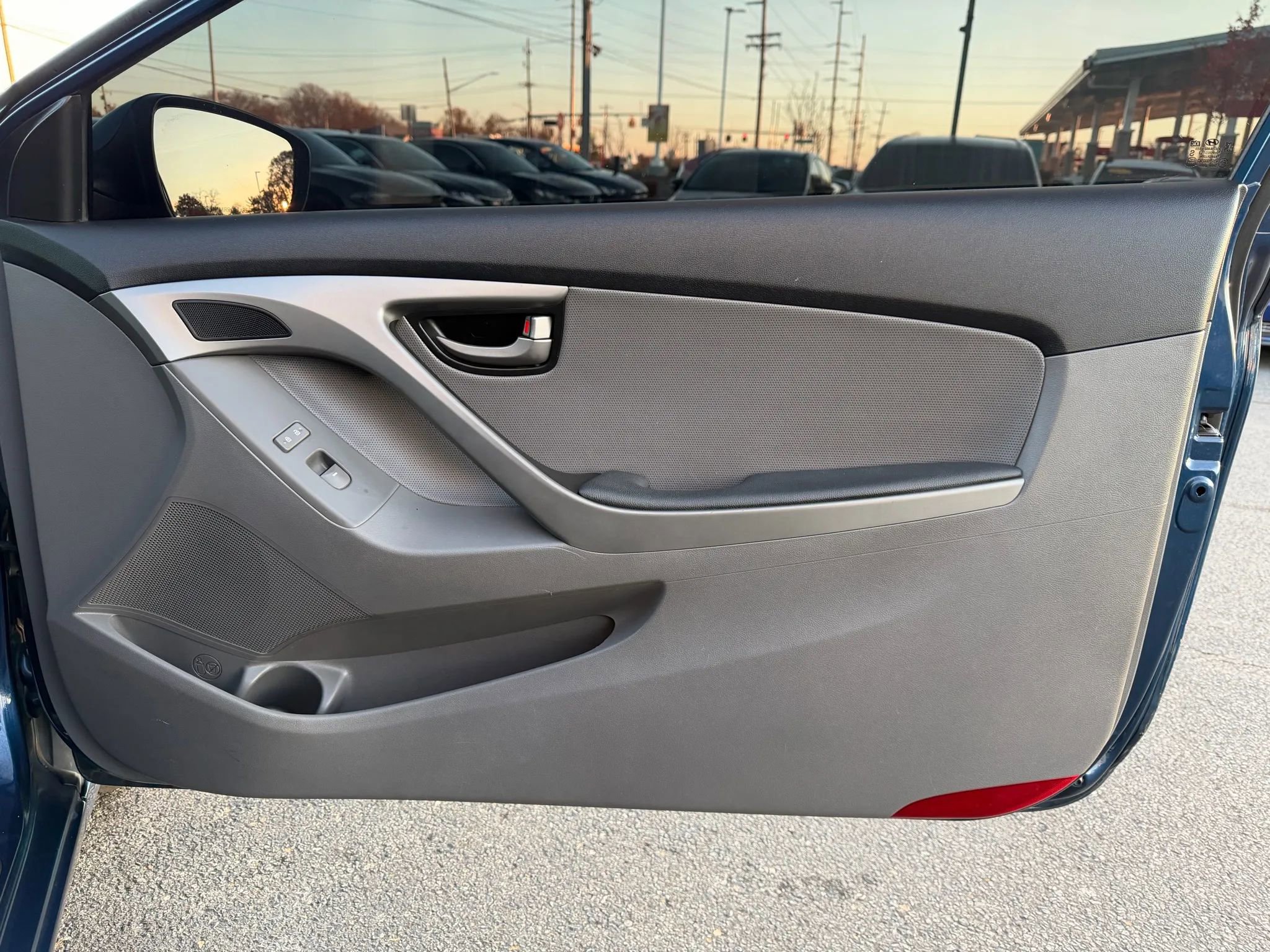 Used 2014 Hyundai Elantra w/ Option Group 2 image 24