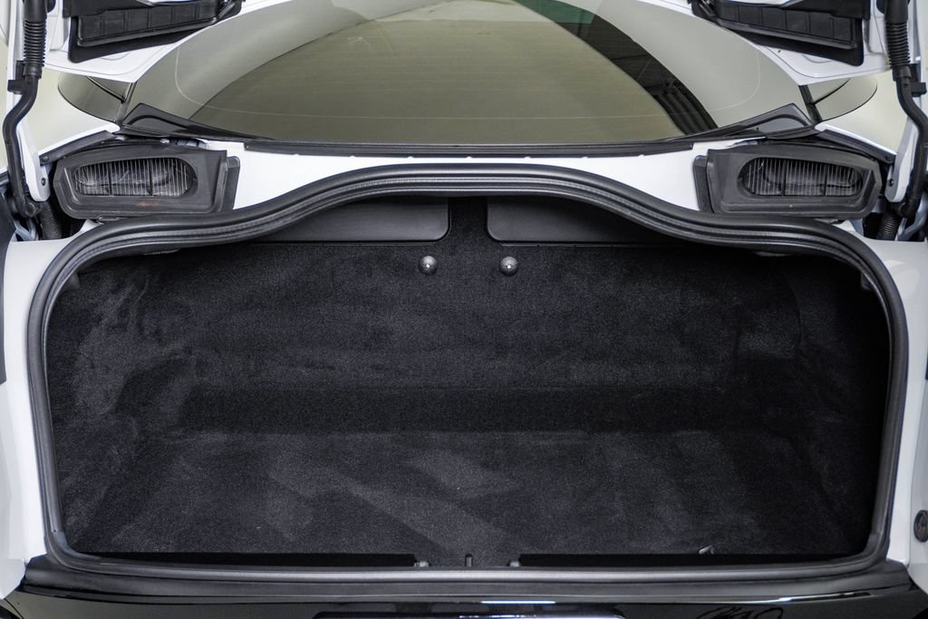 Used 2024 Aston Martin DB12 Coupe RWD image 33