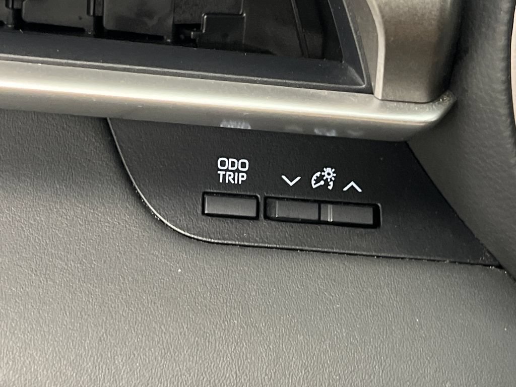 Used 2025 Toyota Highlander XLE FWD image 58