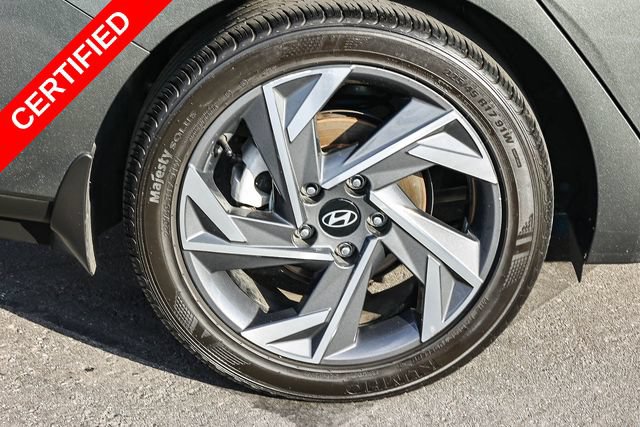 Used 2025 Hyundai Elantra Sport FWD image 8