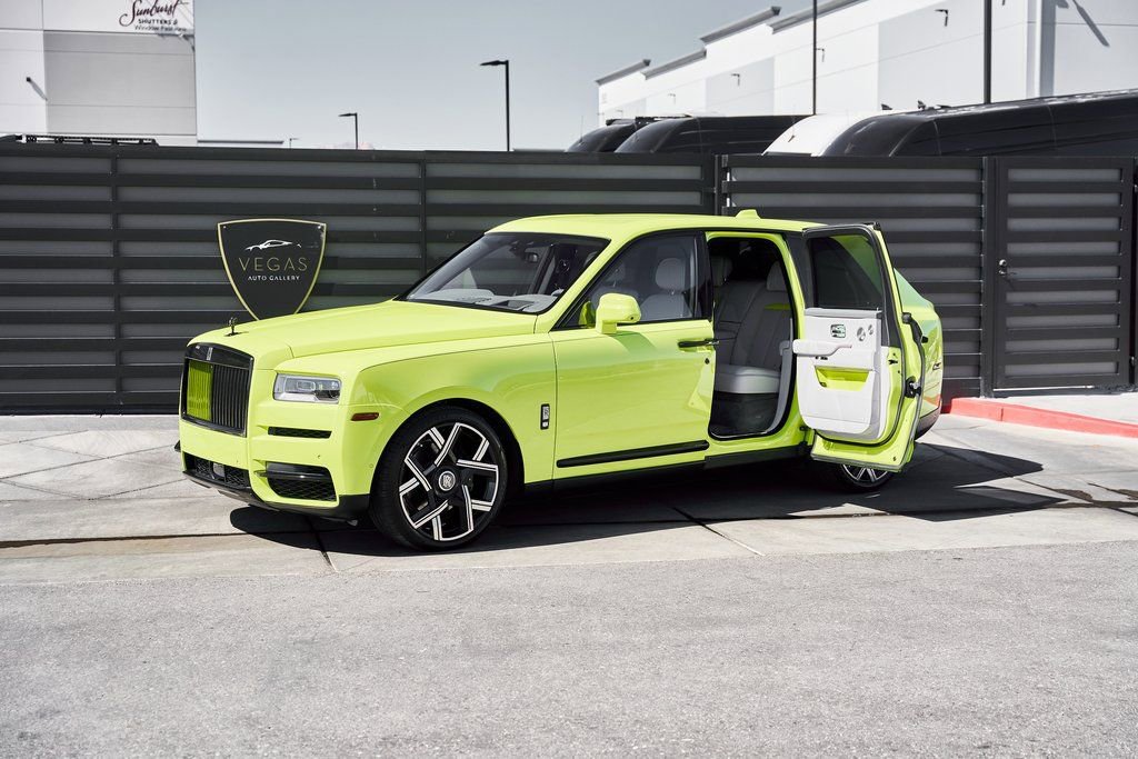 Used 2024 Rolls-Royce Cullinan image 5