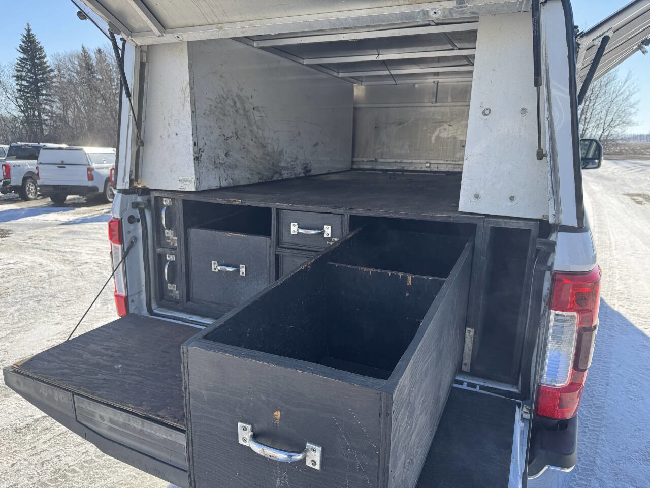 Used 2019 Ford F350 XLT w/ FX4 Off-Road Package image 32