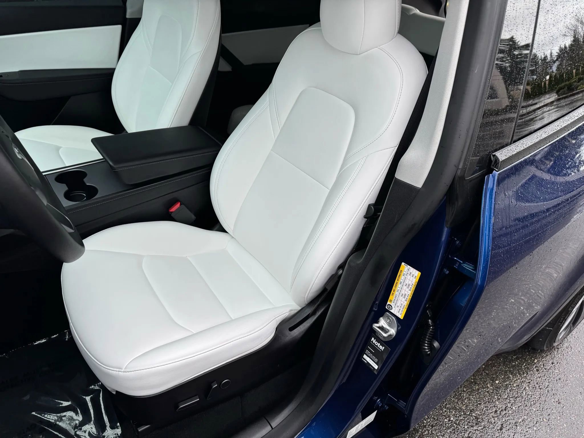 Used 2022 Tesla Model Y Performance image 24