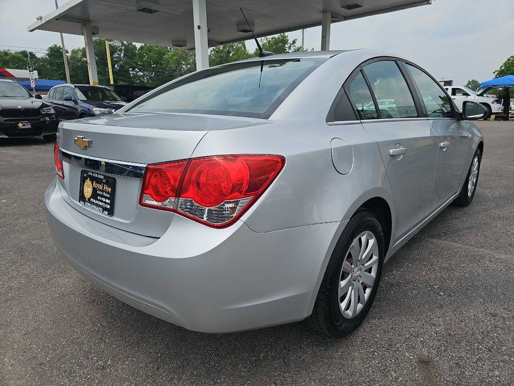 Used 2011 Chevrolet Cruze LS image 20