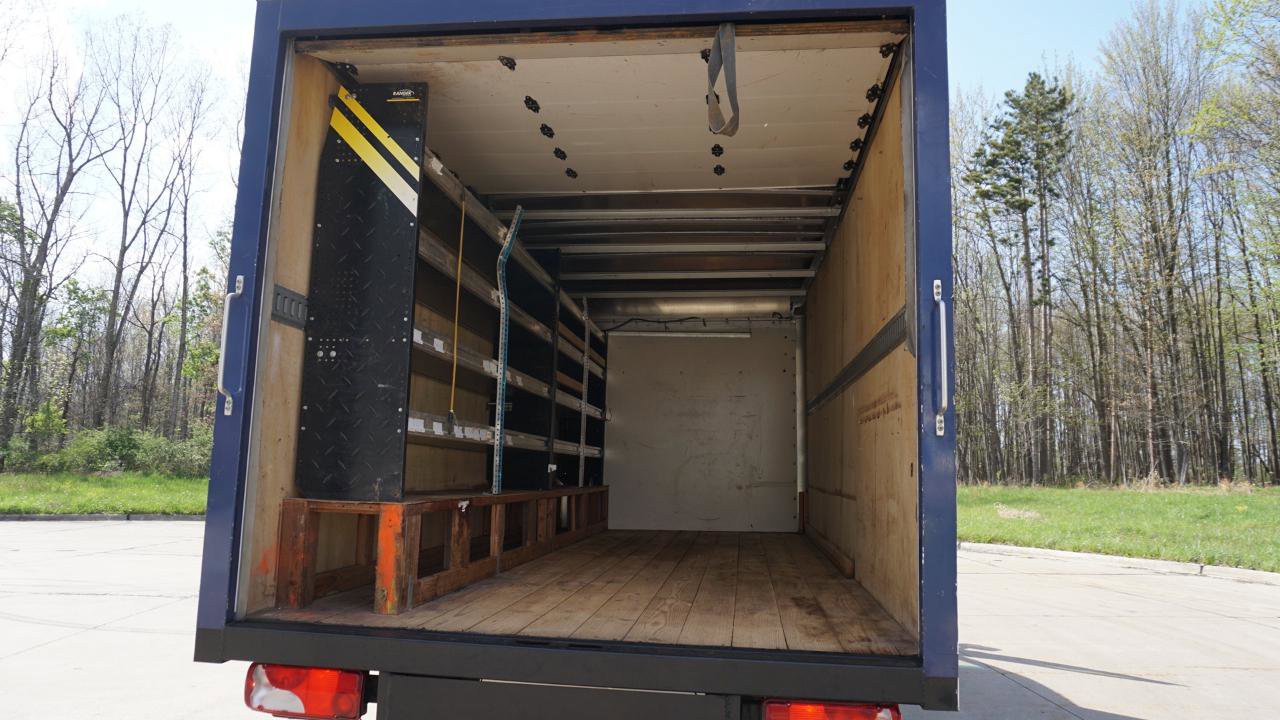 Used 2021 Mercedes-Benz Sprinter 4500 w/ Premium Package image 25