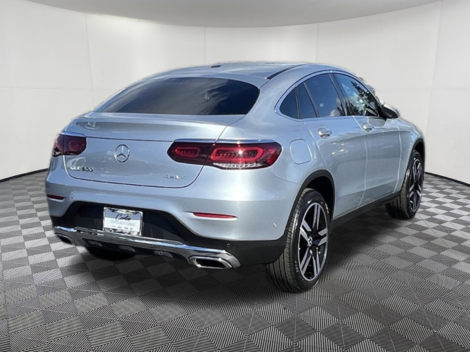Used 2021 Mercedes-Benz GLC 300 4MATIC Coupe image 6