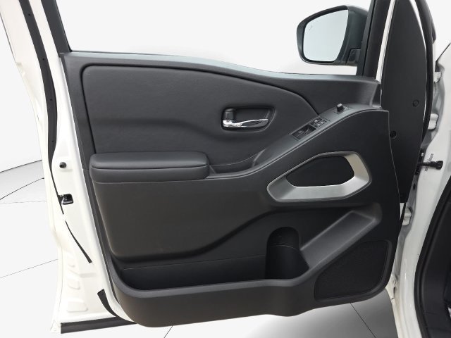 Used 2025 Nissan Frontier SV RWD image 26