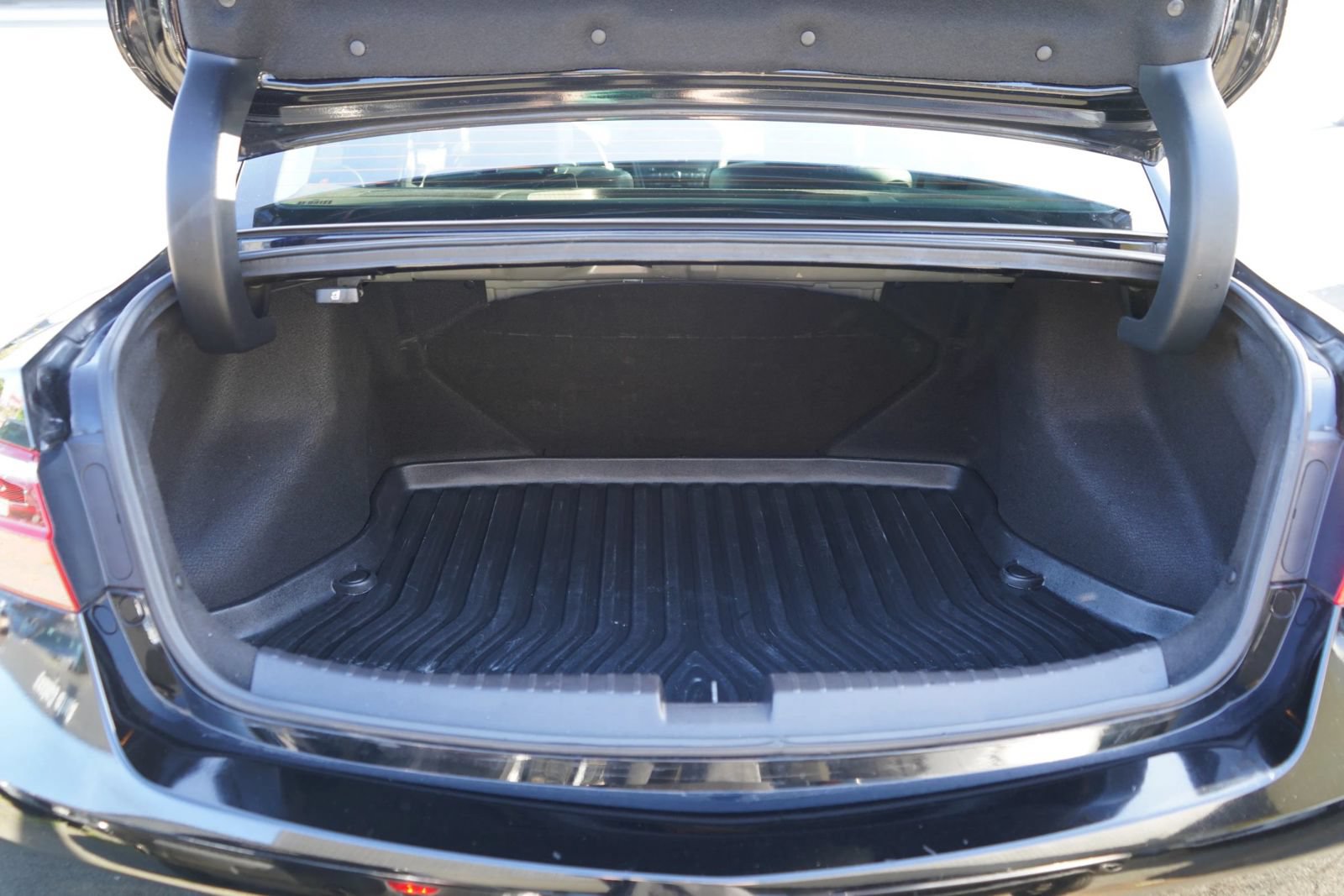 Used 2018 Acura ILX FWD image 25