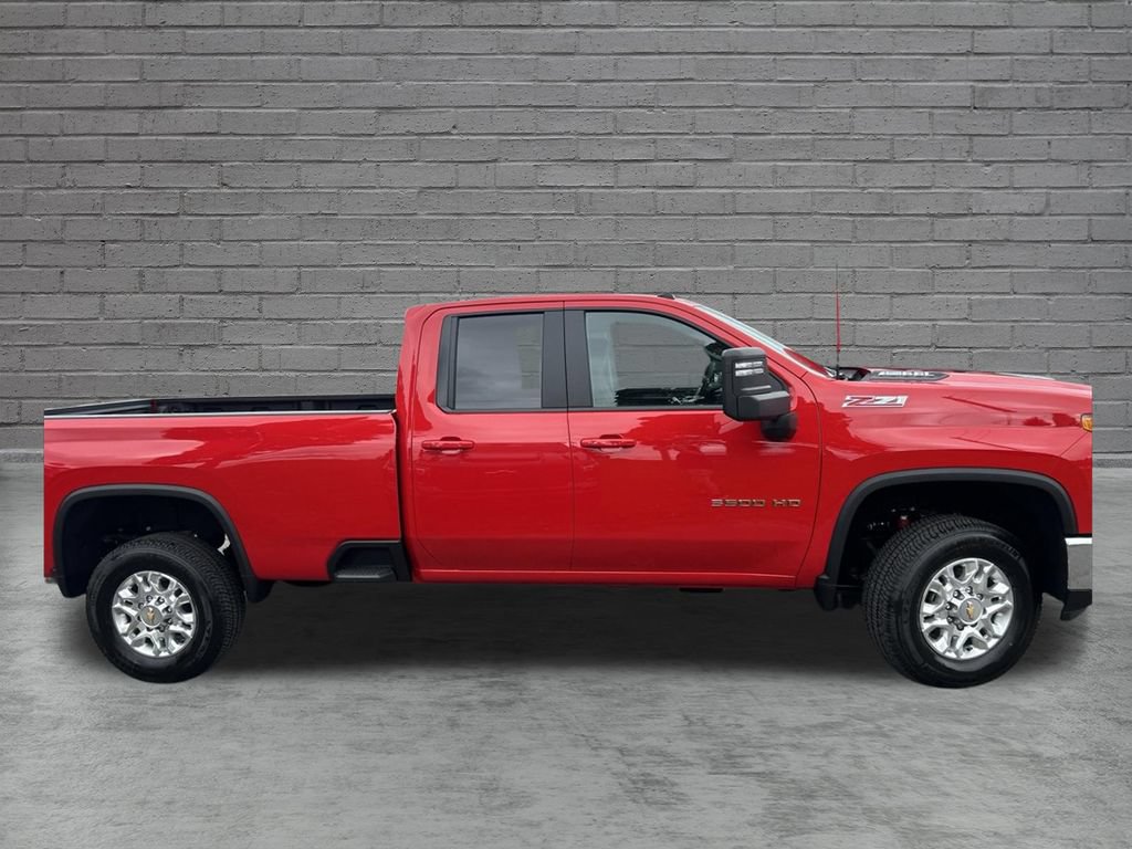 New 2026 Chevrolet Silverado 3500 LT w/ Convenience Package AWD/4WD image 8