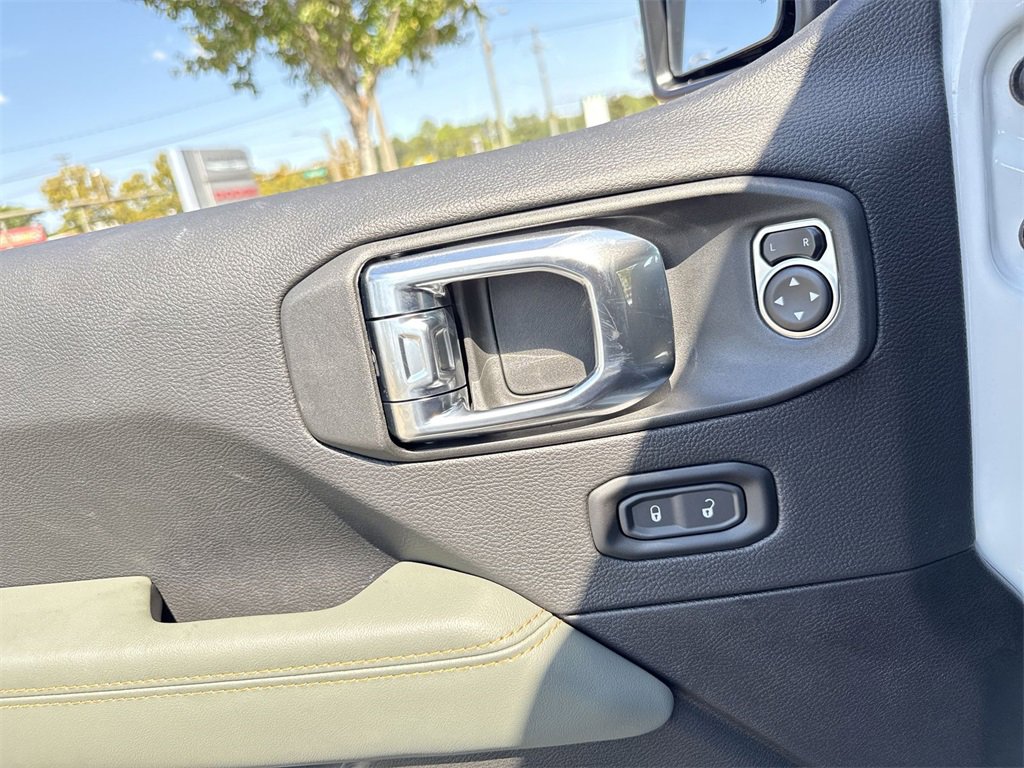 New 2025 Jeep Gladiator Mojave image 12