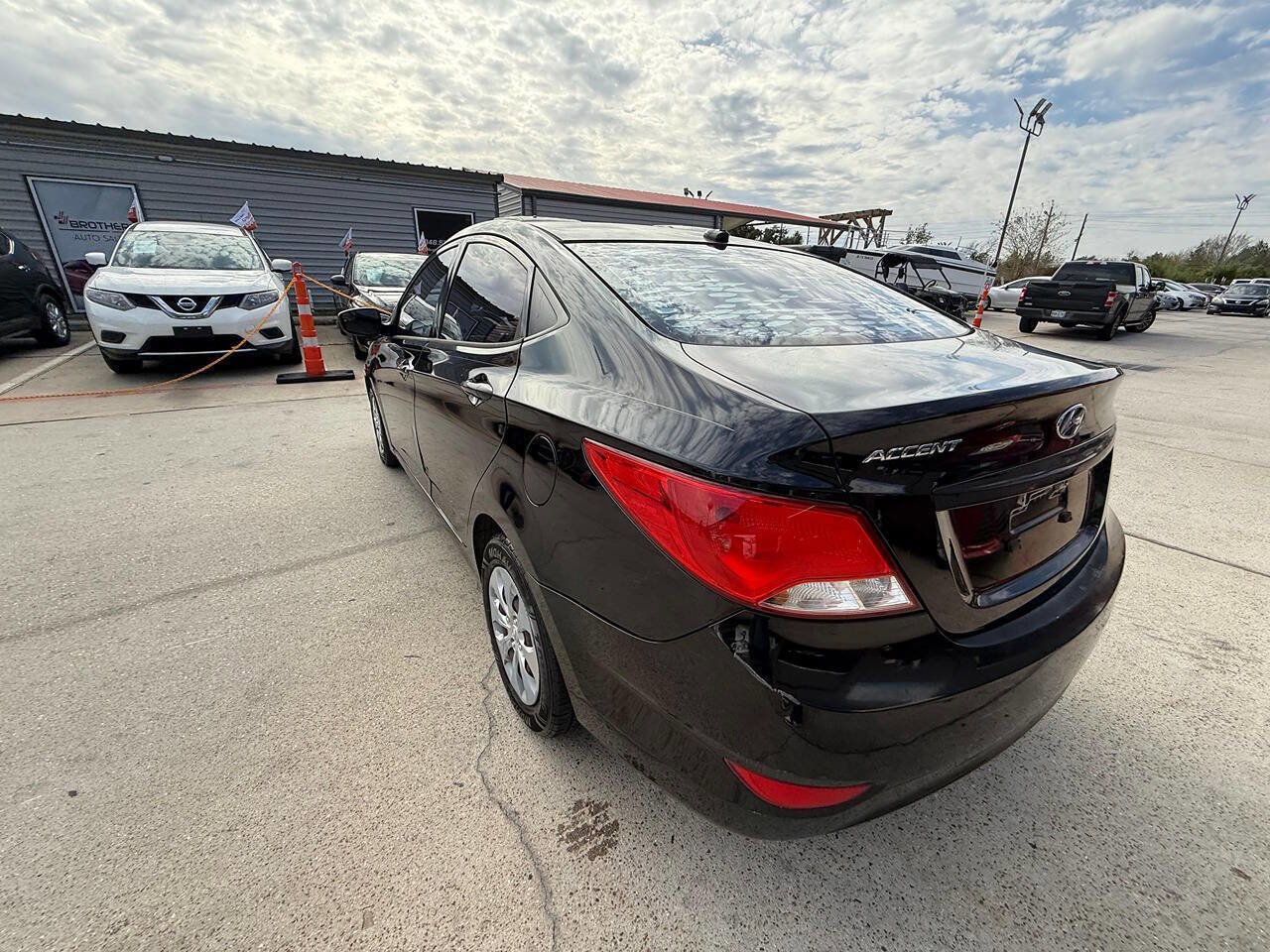 Used 2016 Hyundai Accent SE w/ Option Group 02 image 4