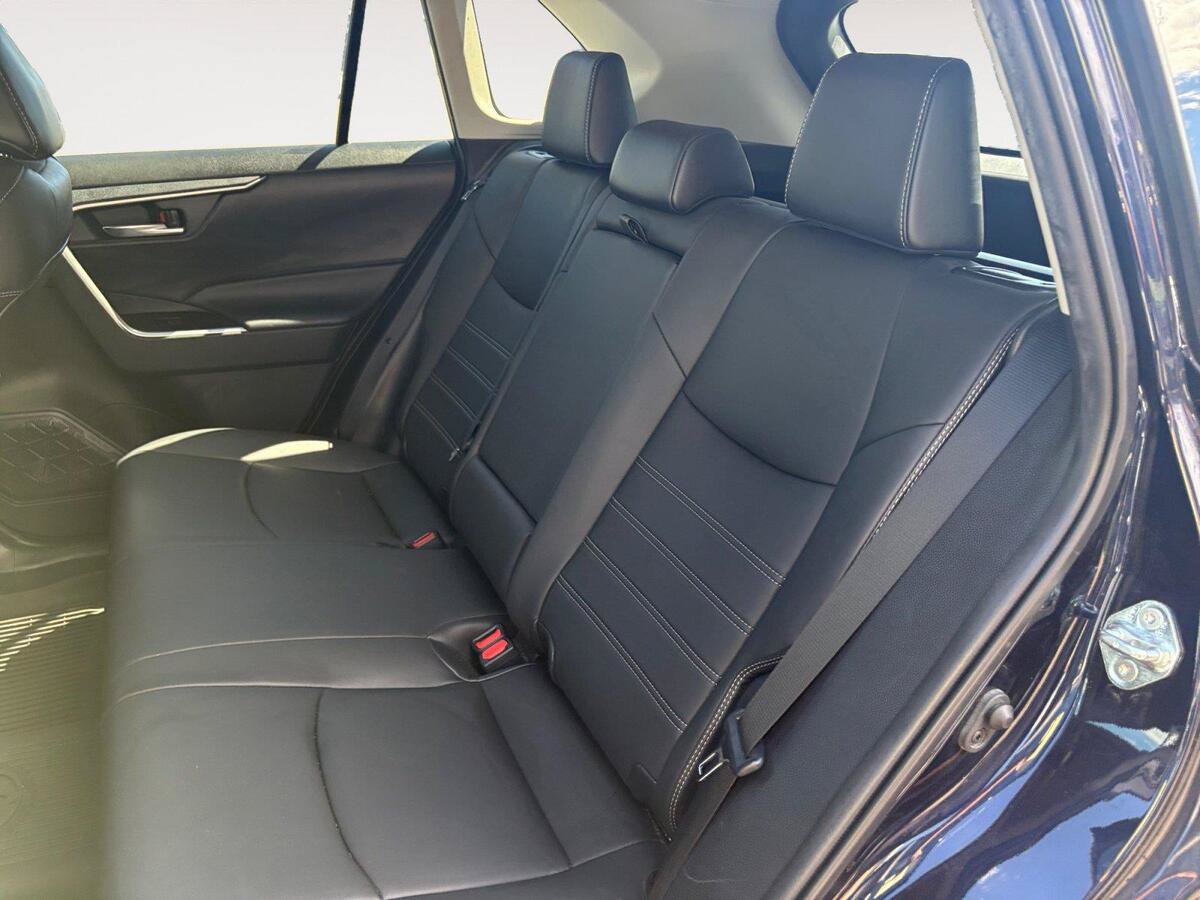 Used 2021 Toyota RAV4 XLE Premium AWD/4WD image 13