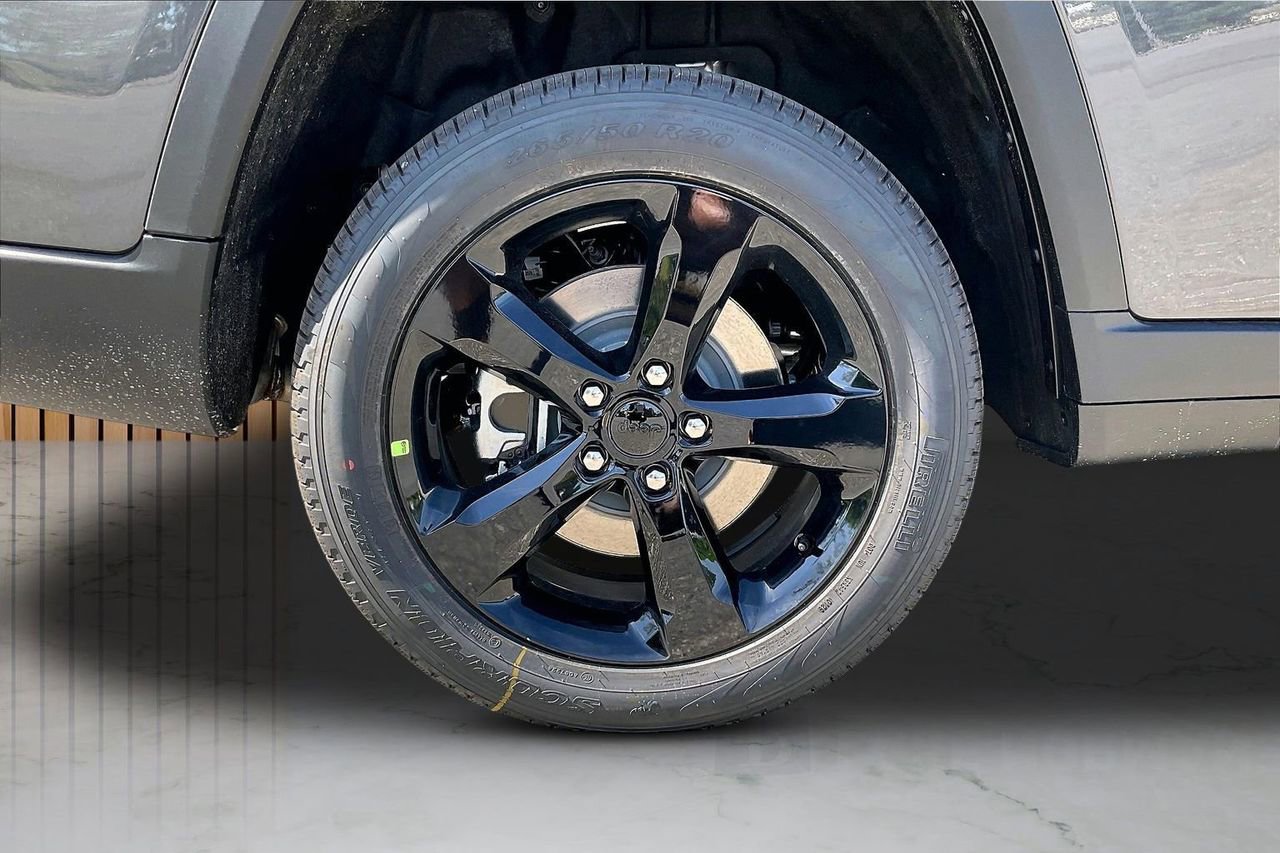 New 2026 Jeep Grand Cherokee L Limited AWD/4WD image 33